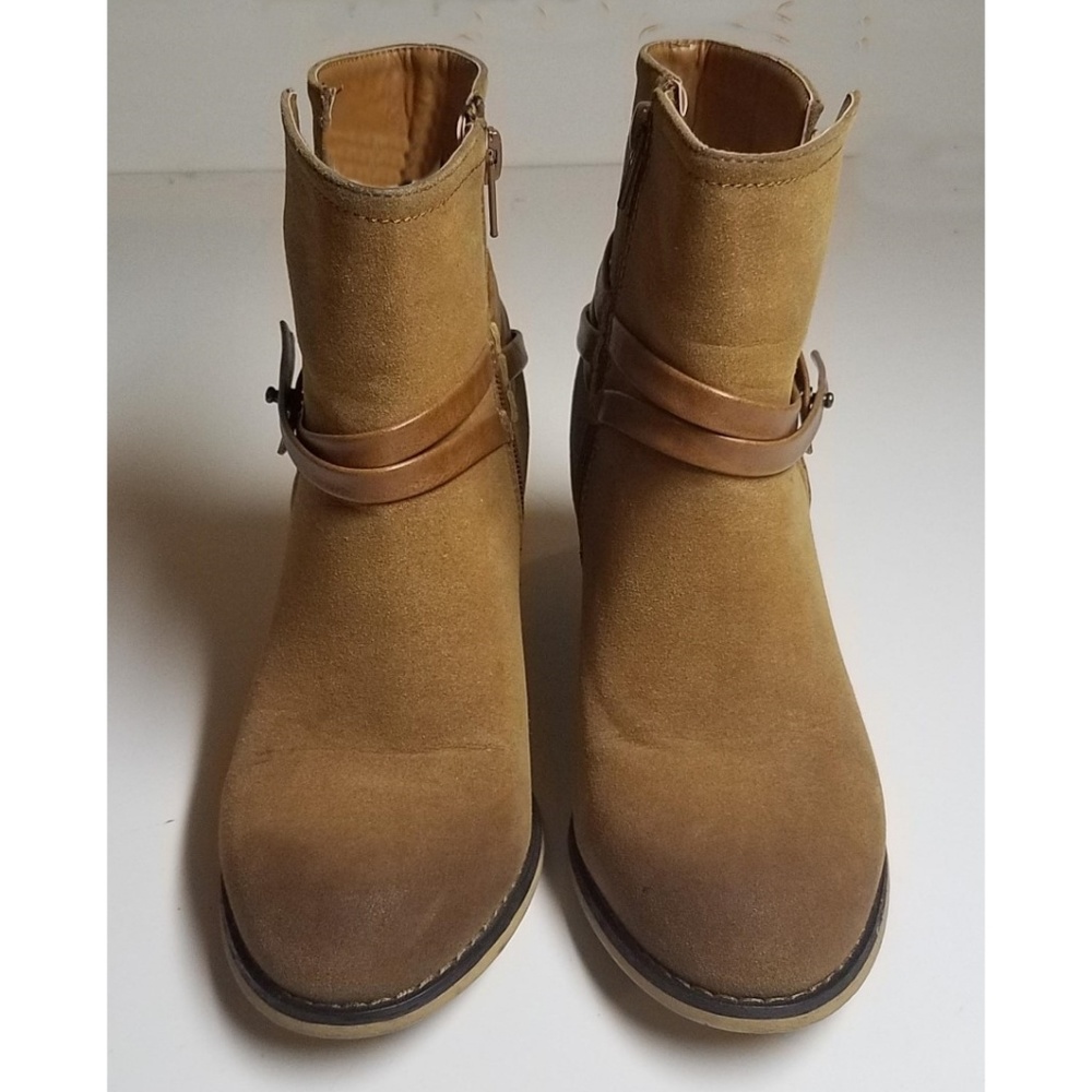BUCCO Emmy Brown Camel Tan Zipper Ankle Boots Booties Sz 8.5 EUC - Picture 3 of 8
